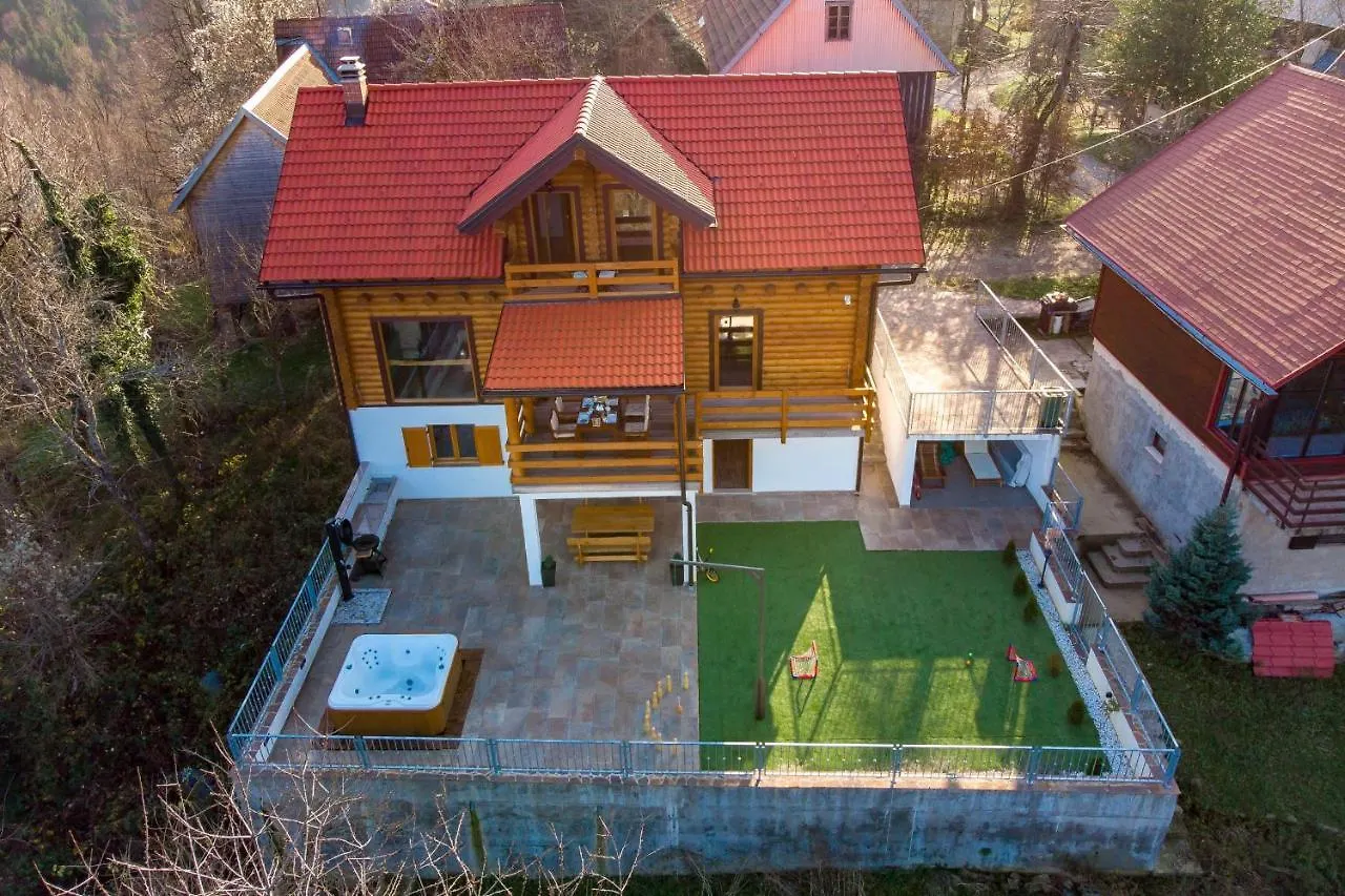 Mountain Family Home Nola Ivano Brvnara