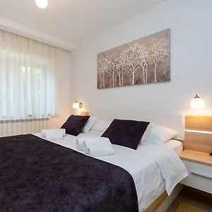 apartman-angolo-verde.in-istria.net/